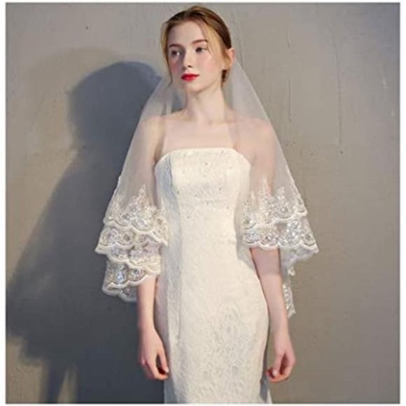 💕New white Wedding Beaded Edge Sequin Veil. - Picture 5 of 8